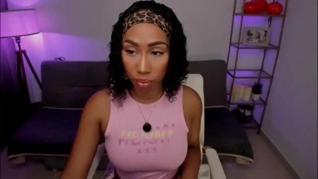 Image 4 of i_lulu Stream on Chaturbate on 2 months ago