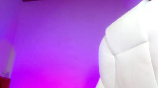 Image 7 of iam_salomee Stream on Chaturbate on 18 months ago