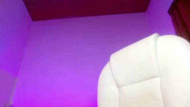 Image 4 of iam_salomee Stream on Chaturbate on 18 months ago