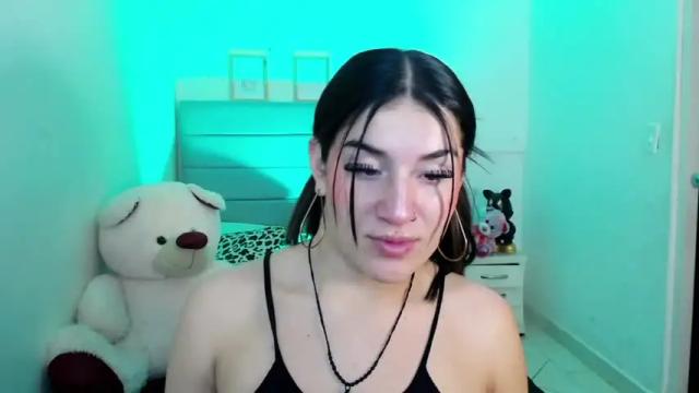 Image 2 of iambecky_ Stream on Chaturbate on 13 months ago