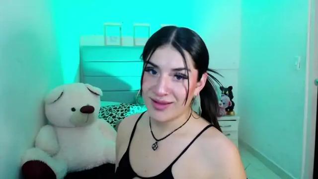 Image 3 of iambecky_ Stream on Chaturbate on 13 months ago