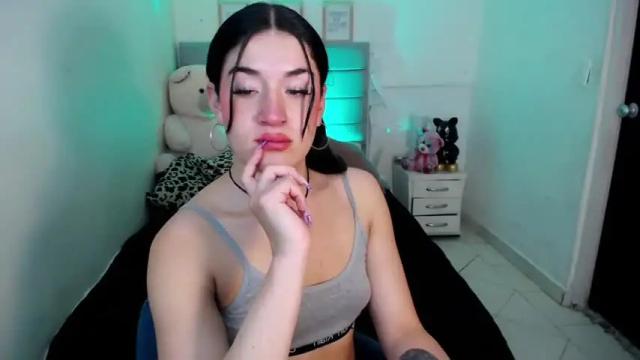 Image 10 of iambecky_ Stream on Chaturbate on 13 months ago