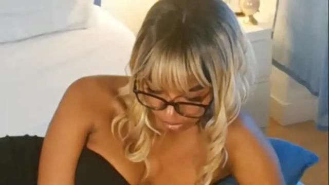 Image 10 of iamcrystal2 Stream on Chaturbate on 2 months ago