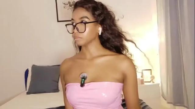 Image 2 of iamcrystal2 Stream on Chaturbate on 17 days ago