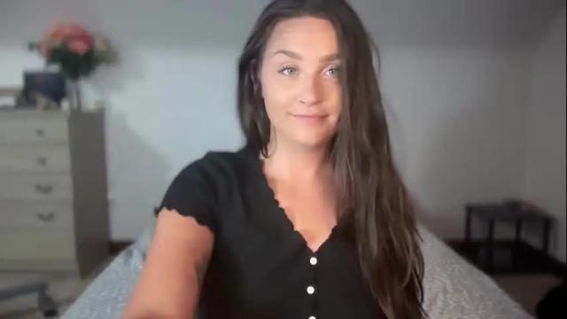 Image 11 of iamcrystalann Stream on Chaturbate on 3 months ago