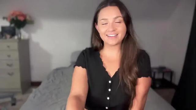 Image 2 of iamcrystalann Stream on Chaturbate on 2 months ago