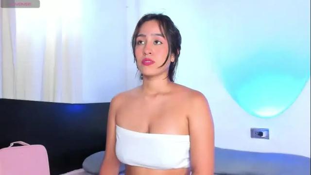 Image 6 of iamlara1 Stream on Chaturbate on 3 months ago