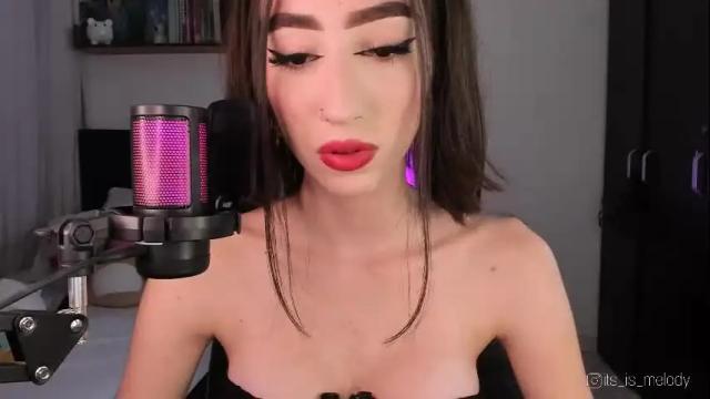 Image 3 of iammelody_ Stream on Chaturbate on 6 months ago