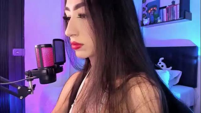 Image 4 of iammelody_ Stream on Chaturbate on 4 months ago