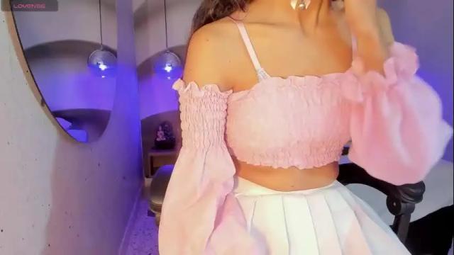 Image 3 of iamnayuta Stream on Chaturbate on 1 month ago