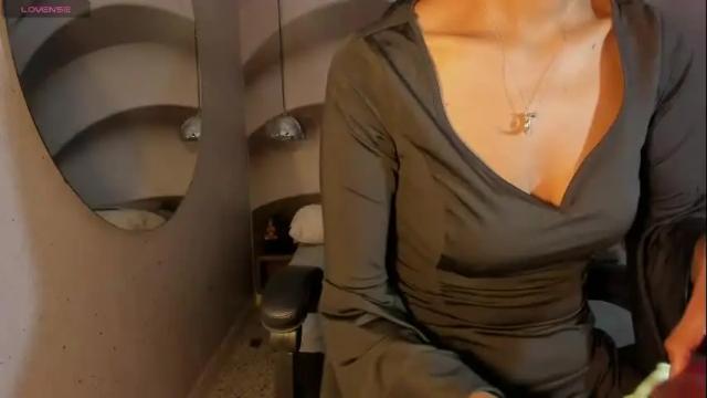 Image 8 of iamnayuta Stream on Chaturbate on 20 days ago