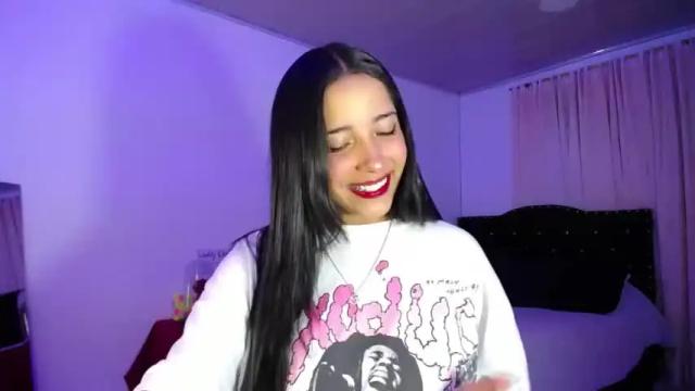 Image 3 of iamroxanne Stream on Chaturbate on 15 months ago