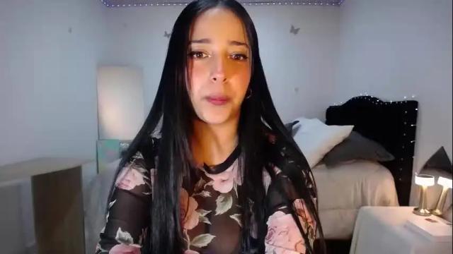 Image 6 of iamroxanne Stream on Chaturbate on 4 months ago