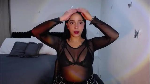 Image 2 of iamroxanne Stream on Chaturbate on 3 months ago