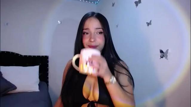 Image 11 of iamroxanne Stream on Chaturbate on 3 months ago