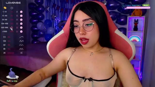 Image 11 of iamveroo Stream on Chaturbate on 14 months ago
