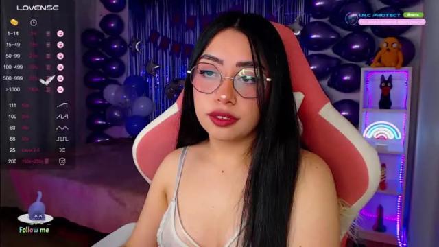Image 8 of iamveroo Stream on Chaturbate on 14 months ago