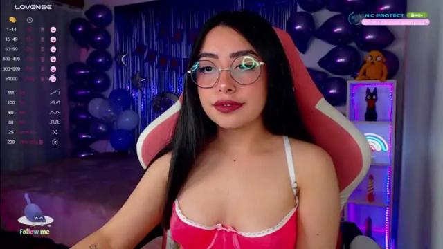 Image 4 of iamveroo Stream on Chaturbate on 14 months ago