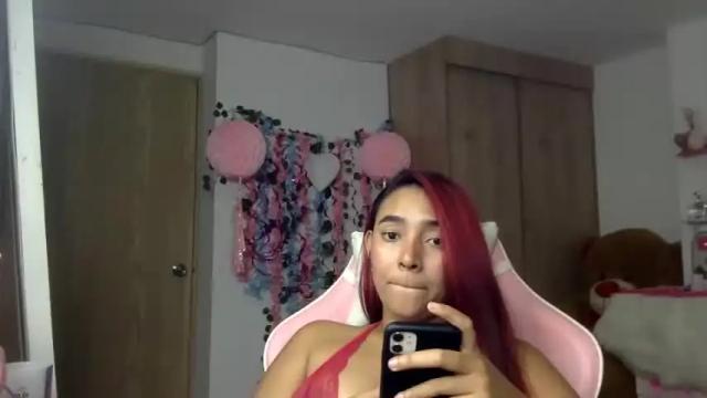 Image 6 of iamyis Stream on Chaturbate on 13 months ago