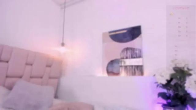 Image 2 of iara_martinez Stream on Chaturbate on 12 months ago