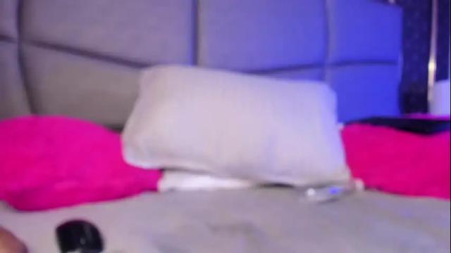 Image 7 of ibethmoon Stream on Chaturbate on 16 days ago