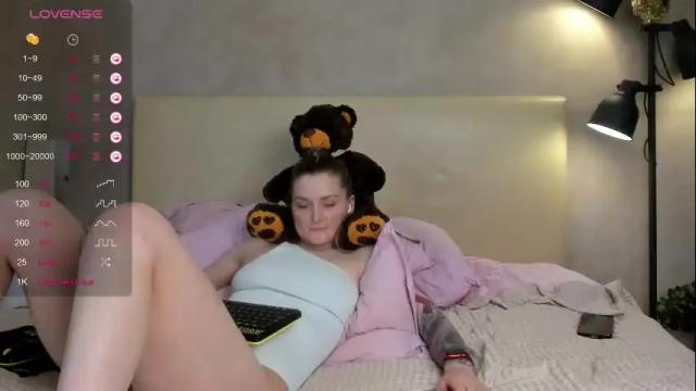 Image 11 of ice_ba_by Stream on Chaturbate on 3 months ago