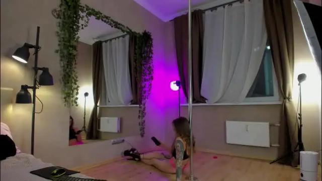 Image 10 of ice_ba_by Stream on Chaturbate on 1 month ago