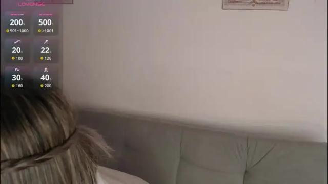 Image 4 of ice_y_abigail Stream on Chaturbate on 1 month ago