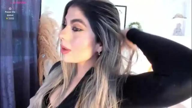 Image 7 of ice_y_abigail Stream on Chaturbate on 1 month ago