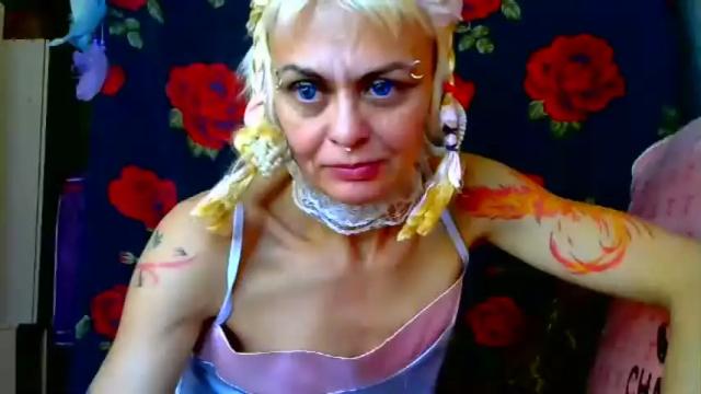 Image 10 of icecandychokolade Stream on Chaturbate on 19 months ago