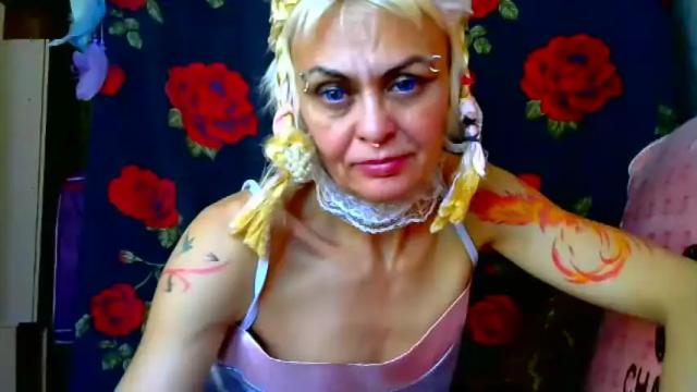 Image 12 of icecandychokolade Stream on Chaturbate on 19 months ago