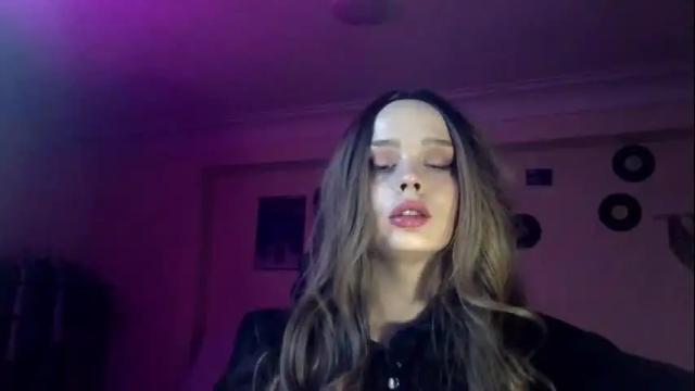 Image 2 of icecreamamy Stream on Chaturbate on 7 months ago