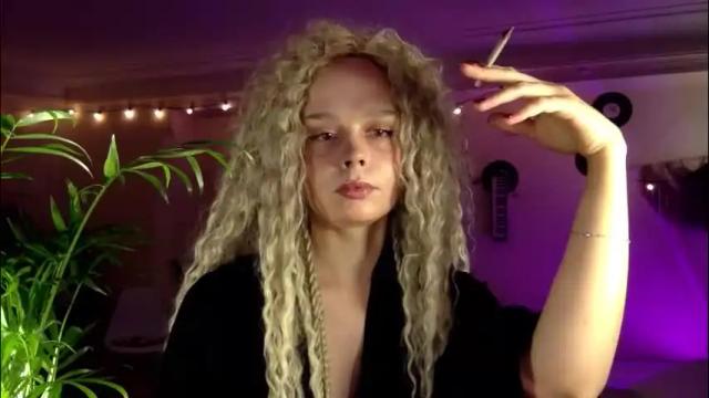 Image 4 of icecreamamy Stream on Chaturbate on 12 days ago