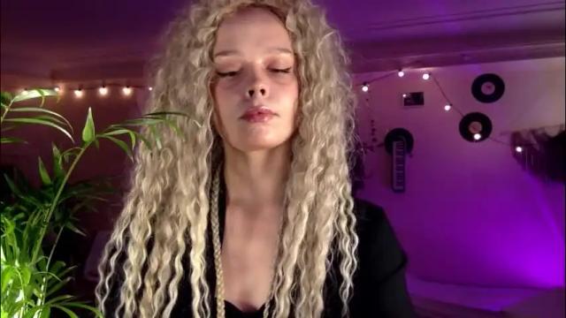 Image 7 of icecreamamy Stream on Chaturbate on 12 days ago