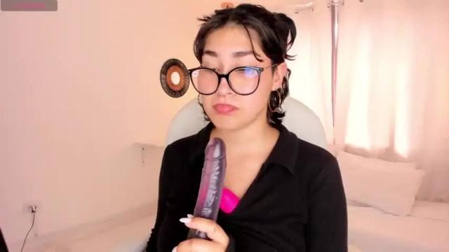 Image 12 of iconic_cherry Stream on Chaturbate on 19 months ago