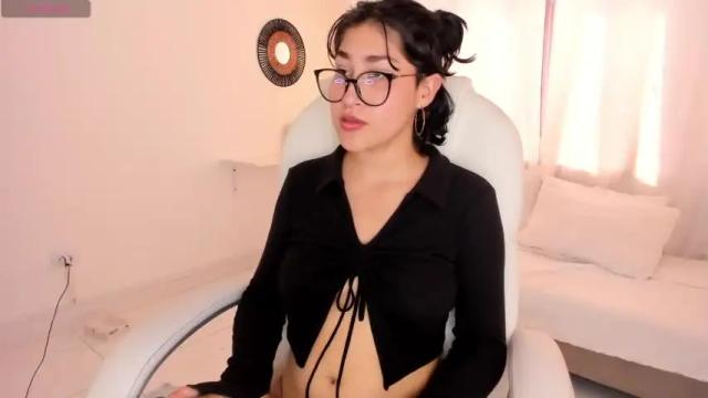 Image 7 of iconic_cherry Stream on Chaturbate on 19 months ago