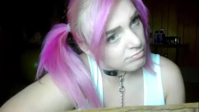 Image 11 of icykittiesbitch95 Stream on Chaturbate on 18 months ago
