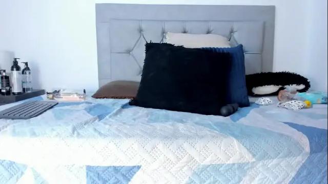 Image 12 of idaly_lovepussy Stream on Chaturbate on 12 days ago