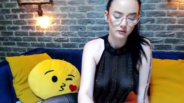 Image 6 of idda_rose Stream on Chaturbate on 14 months ago