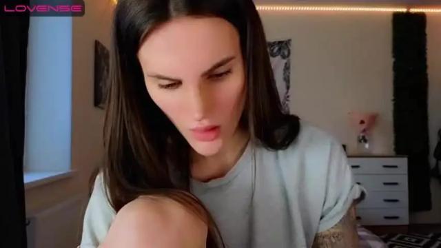 Image 3 of idealova Stream on Chaturbate on 16 months ago