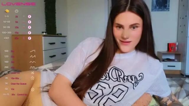 Image 2 of idealova Stream on Chaturbate on 16 months ago