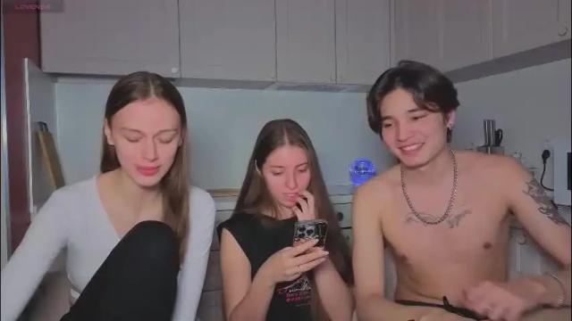 Thumbnail 2, ihavepaws33's Stream at Chaturbate, 1 month ago