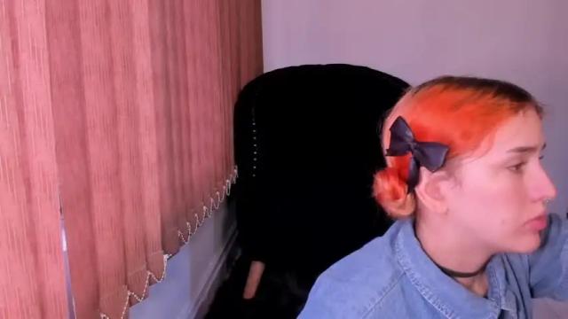 Image 4 of iiam_valentinaa Stream on Chaturbate on 14 months ago
