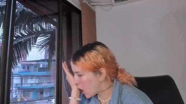 Image 3 of iiam_valentinaa Stream on Chaturbate on 13 months ago