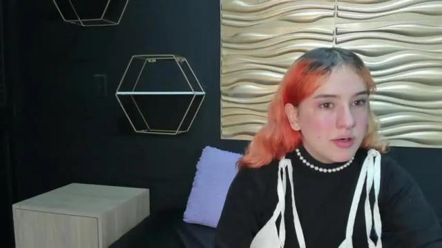 Image 7 of iiam_valentinaa Stream on Chaturbate on 13 months ago