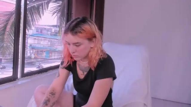 Image 11 of iiam_valentinaa Stream on Chaturbate on 13 months ago