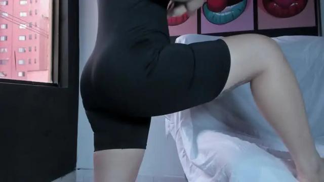 Image 12 of iiam_valentinaa Stream on Chaturbate on 15 months ago
