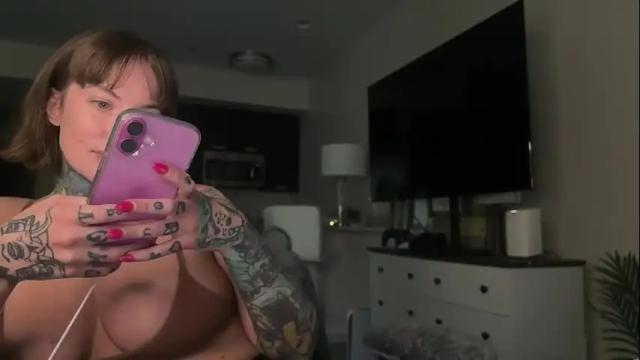 Image 6 of iiixbostonxiii Stream on Chaturbate on 1 month ago