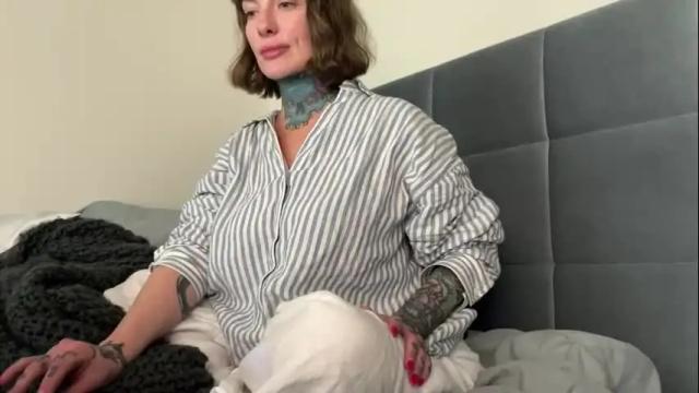 Image 3 of iiixbostonxiii Stream on Chaturbate on 23 days ago