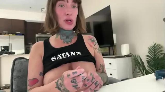 Image 3 of iiixbostonxiii Stream on Chaturbate on 4 months ago